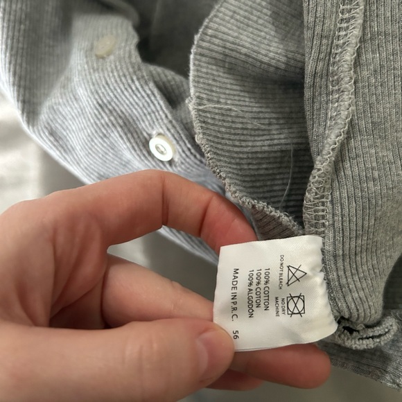 Brandy Melville Cropped Long Sleeve - Picture 6 of 10